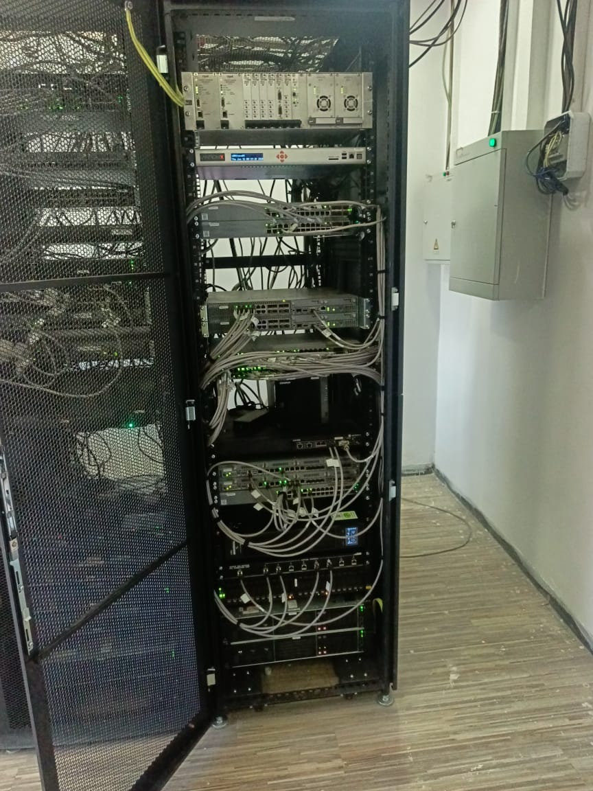 Core network switching rack
