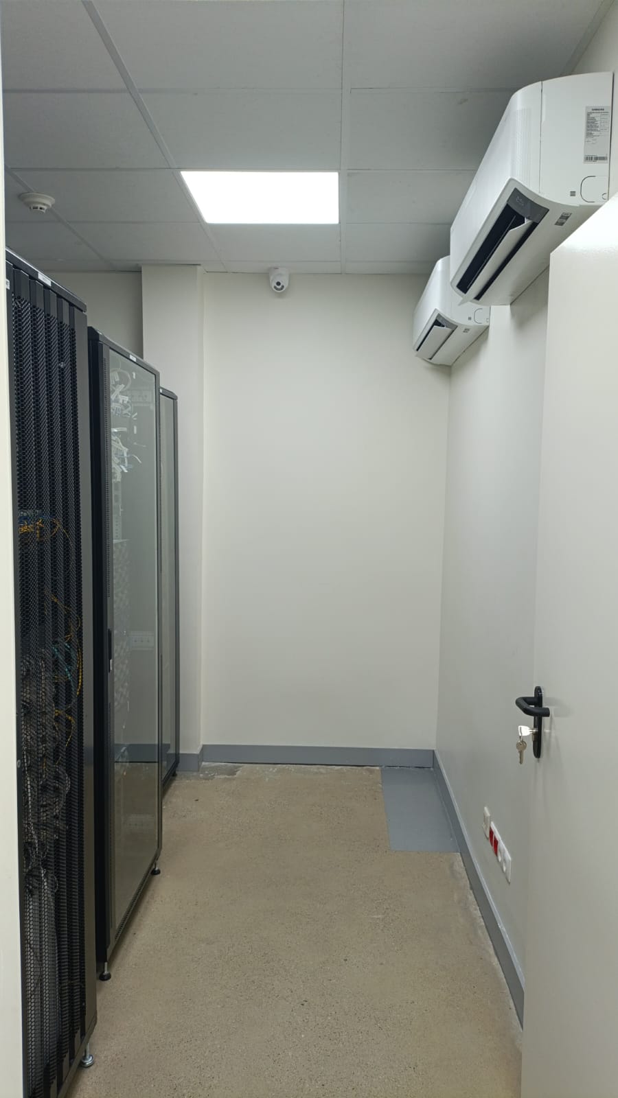 Server room with precision cooling